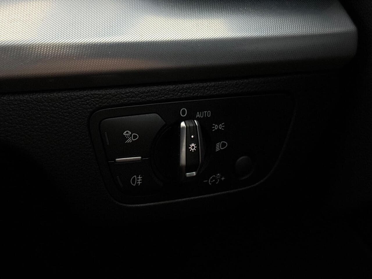Audi Q5 thumbnail Misc Controls