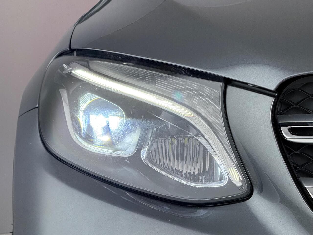 Mercedes-Benz GLC thumbnail Lights Front