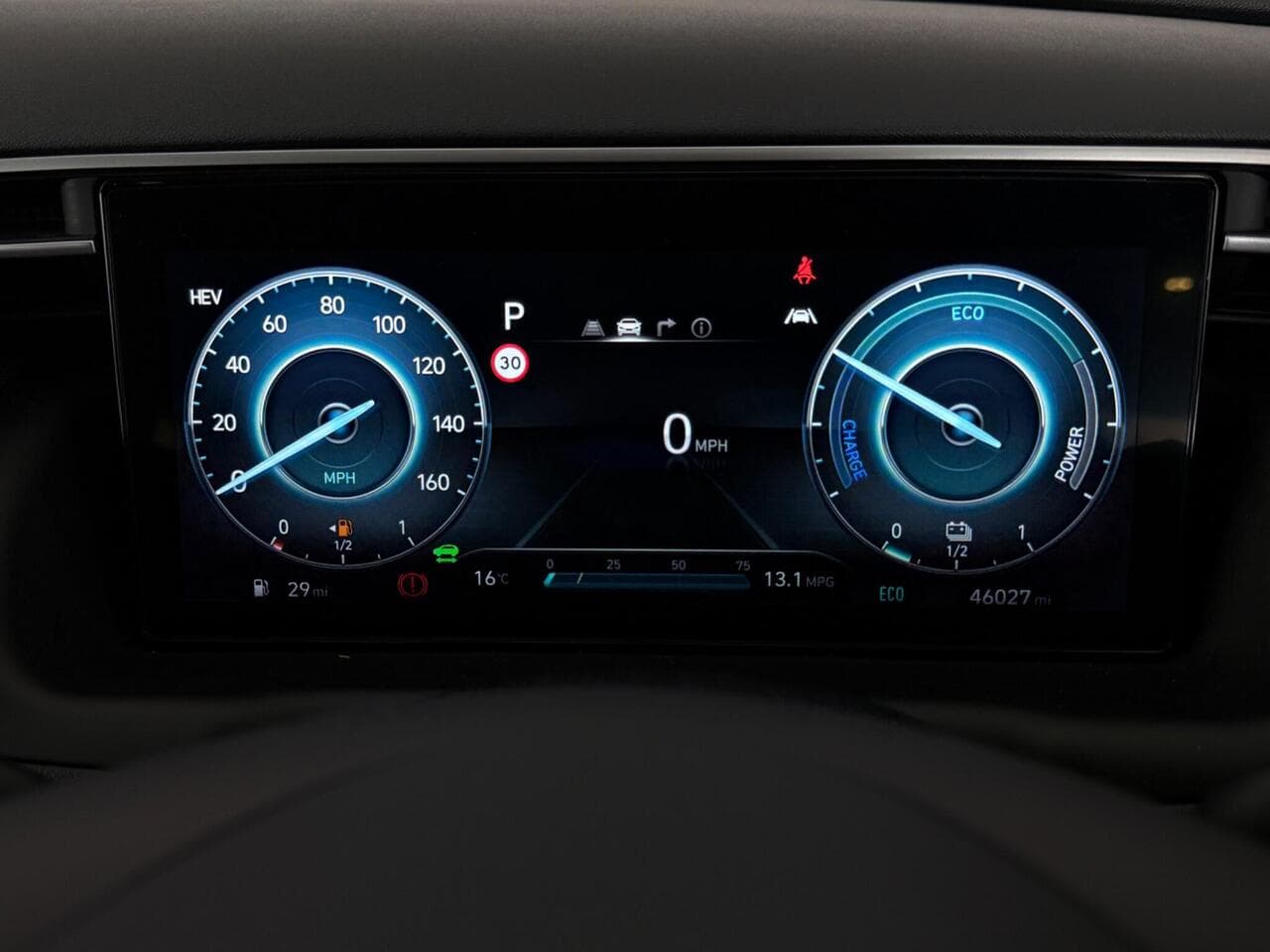 Hyundai TUCSON thumbnail Driver Instruments