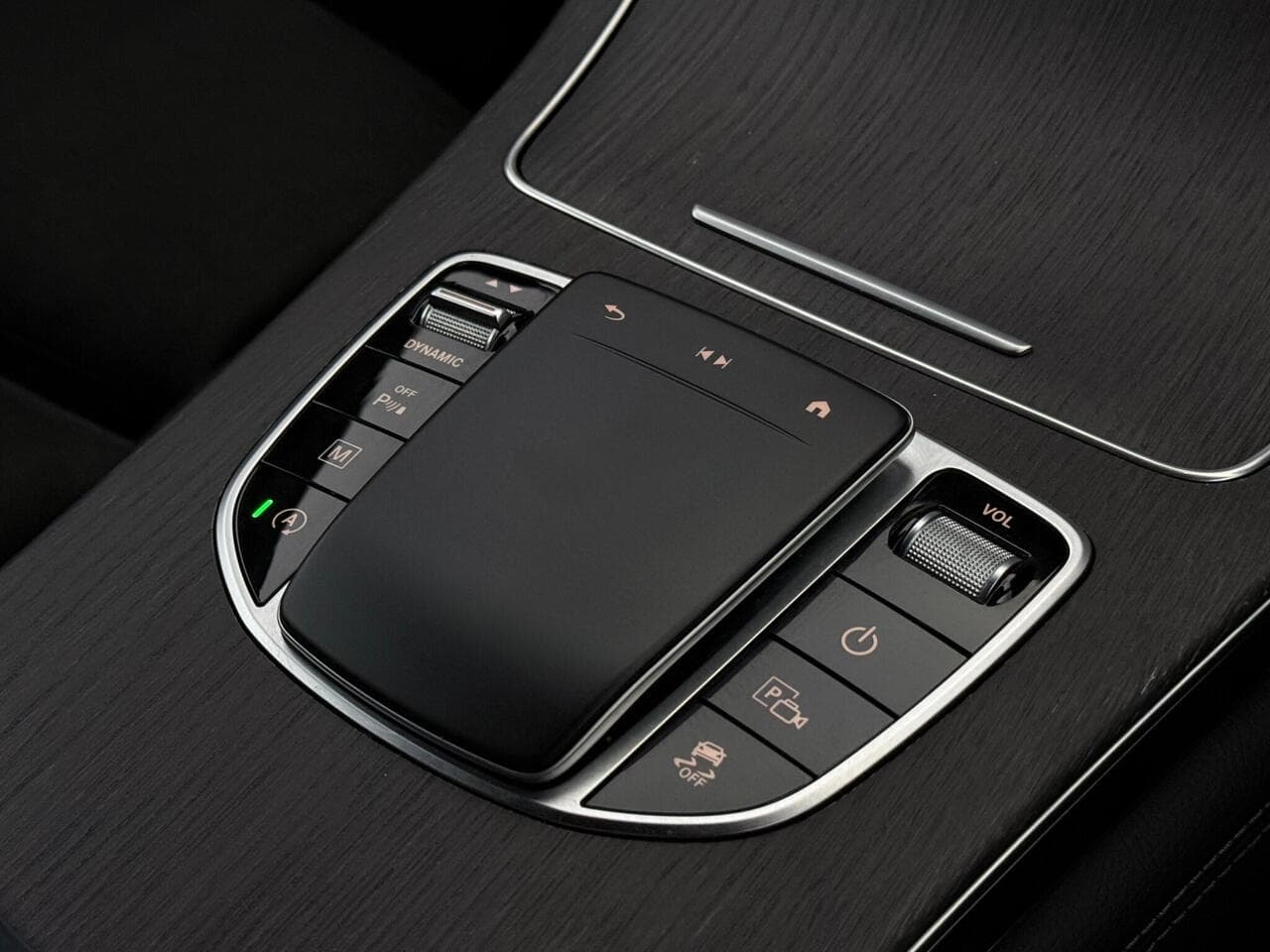 Mercedes-Benz GLC thumbnail Misc Controls