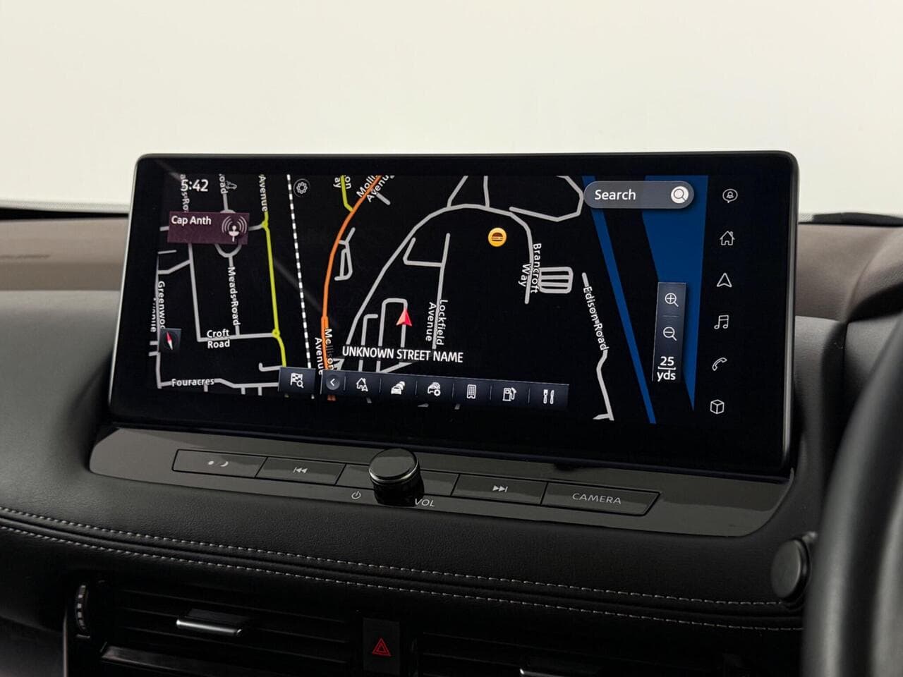 Nissan X-Trail thumbnail Infotainment System