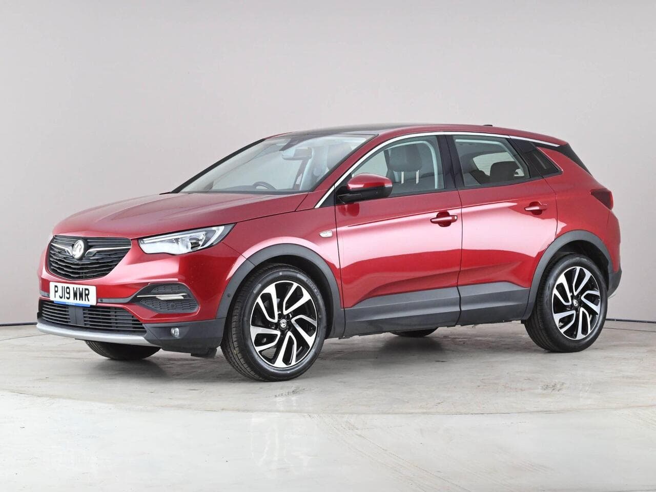 Vauxhall Grandland X thumbnail Front Left