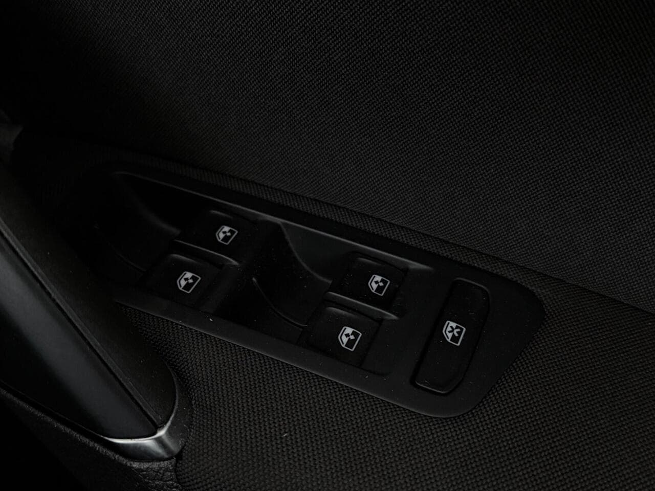 Volkswagen Golf thumbnail Misc Controls