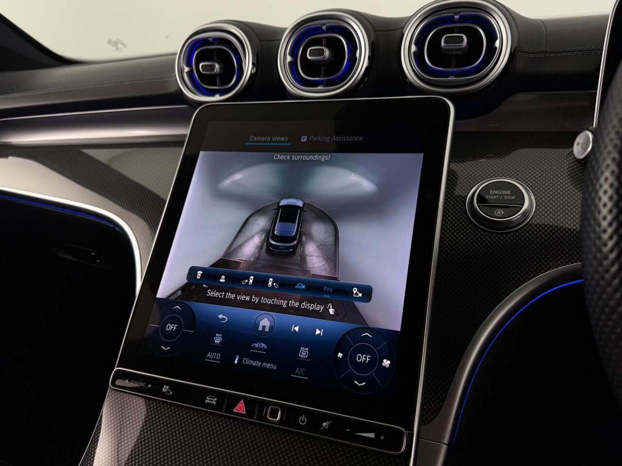 Mercedes-Benz C Class thumbnail Infotainment System