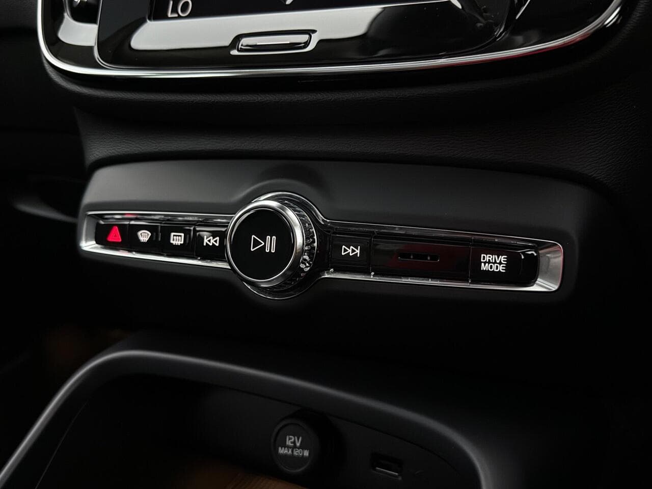 Volvo XC40 thumbnail Misc Controls