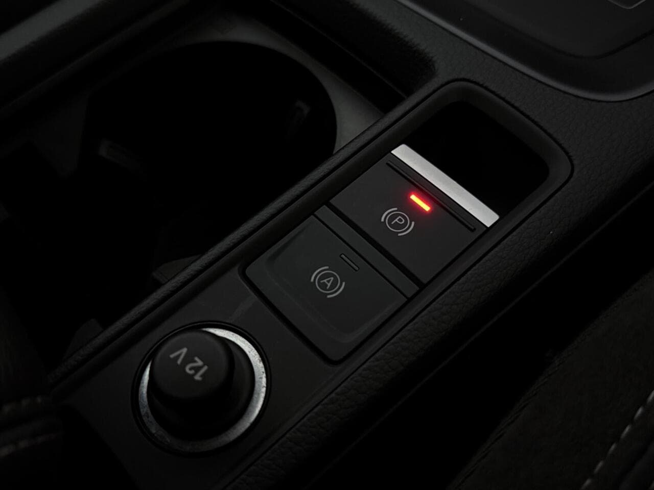 Audi Q3 thumbnail Misc Controls