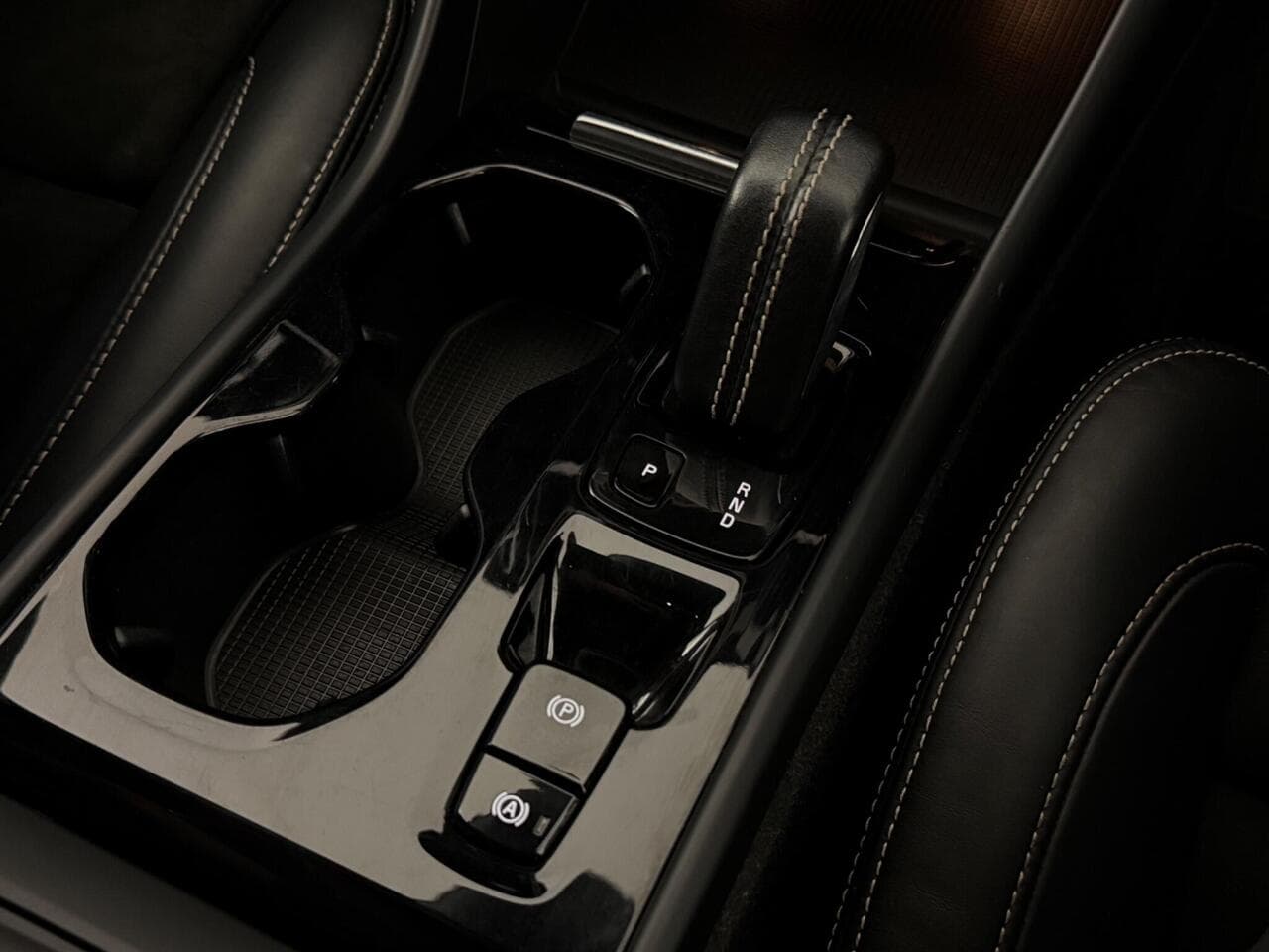 Volvo XC40 thumbnail Interior Front