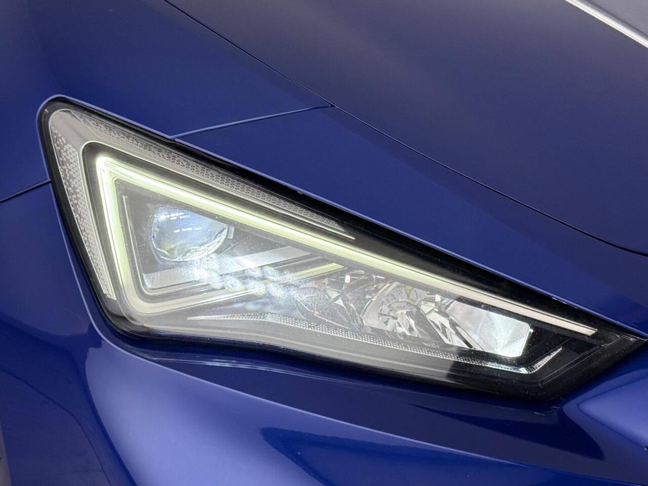 SEAT Leon thumbnail Lights Front