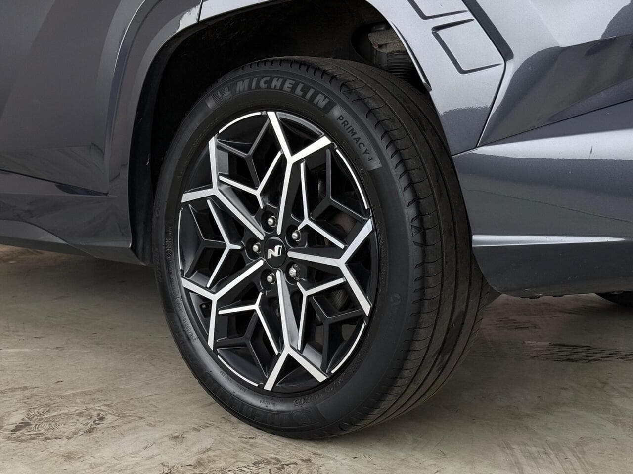 Hyundai TUCSON thumbnail Wheel