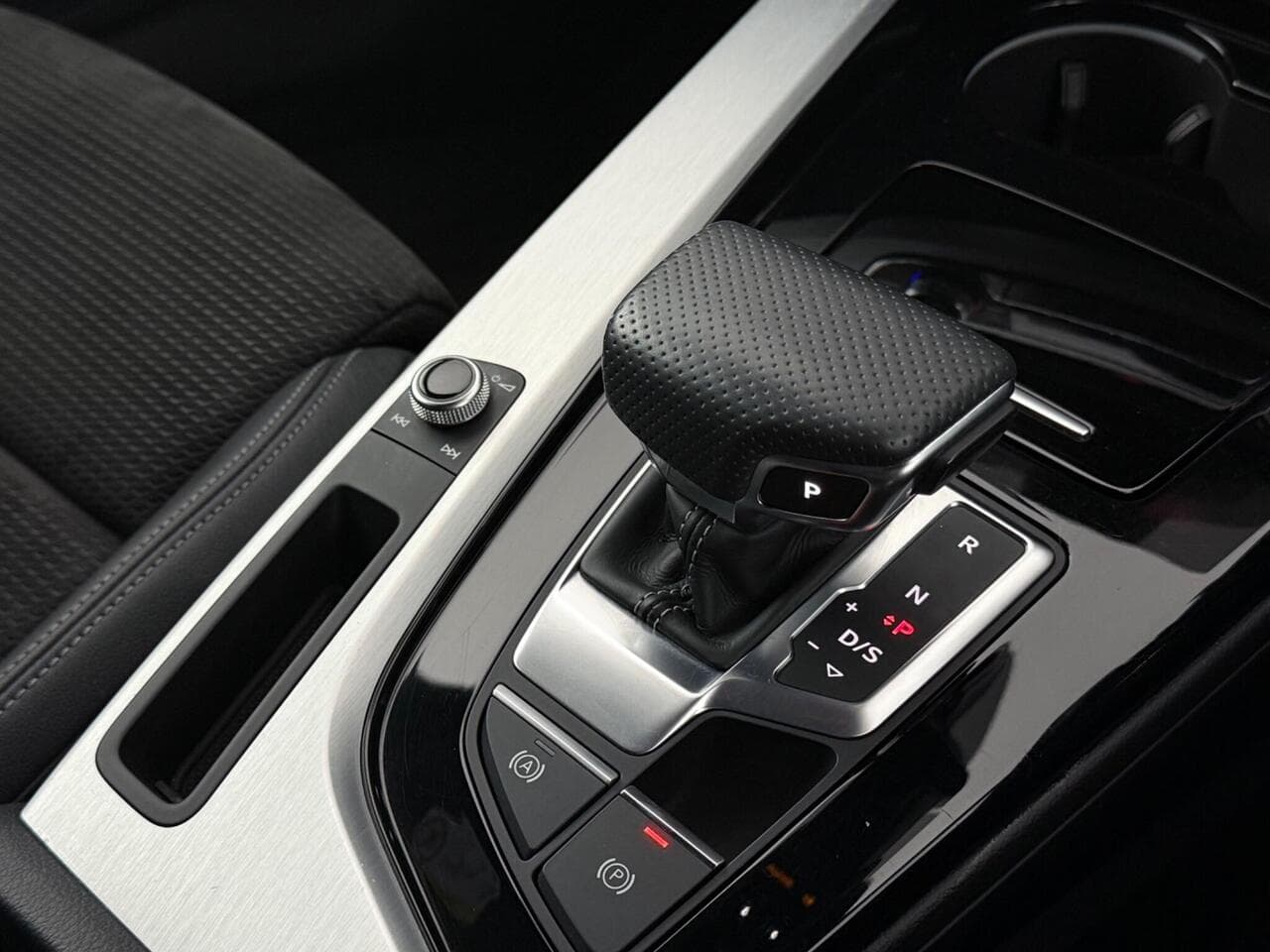 Audi A5 thumbnail Interior Front
