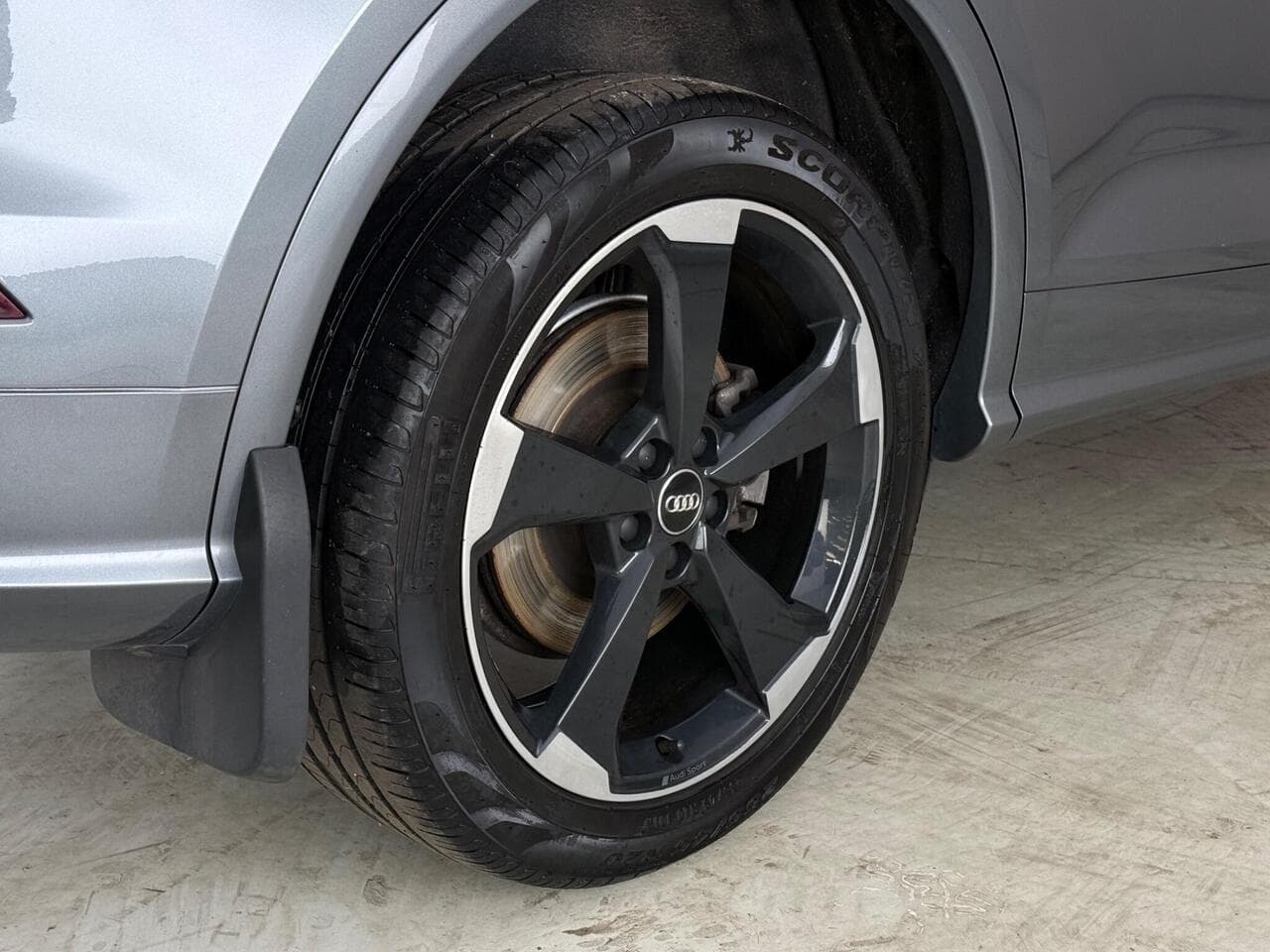 Audi Q5 thumbnail Wheel