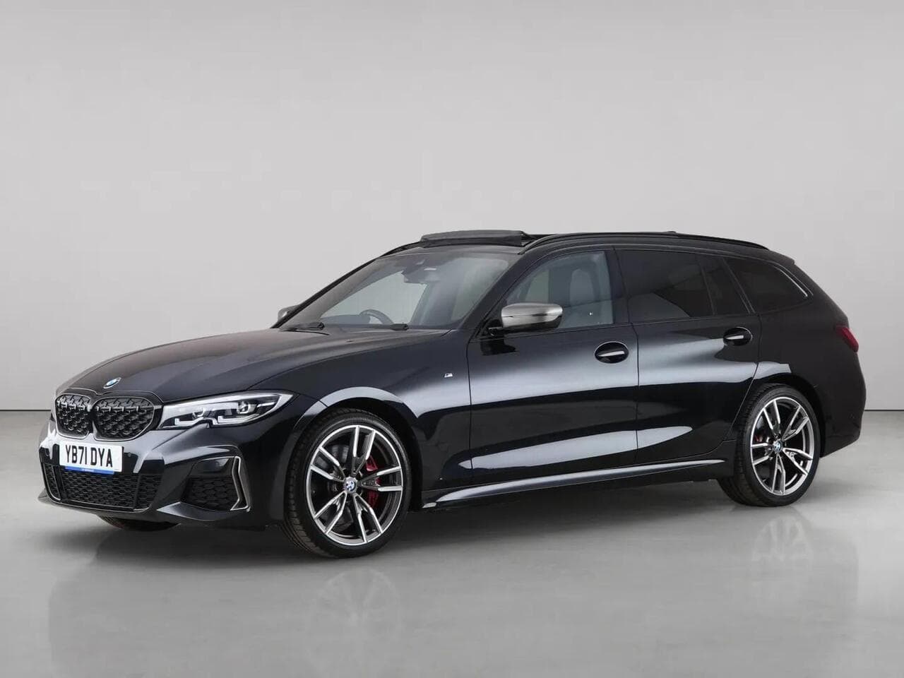 BMW 3 Series thumbnail Front Left