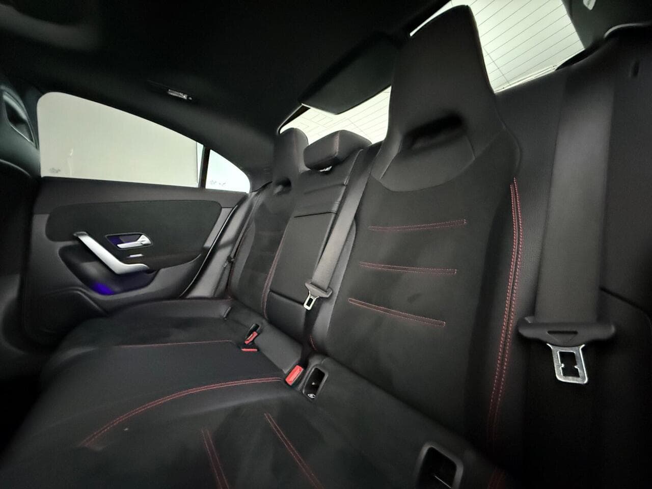 Mercedes-Benz CLA thumbnail Seats Rear