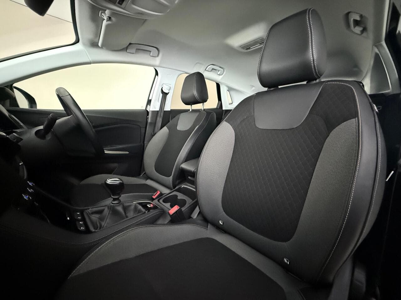 Vauxhall Grandland thumbnail Seat Front Passenger