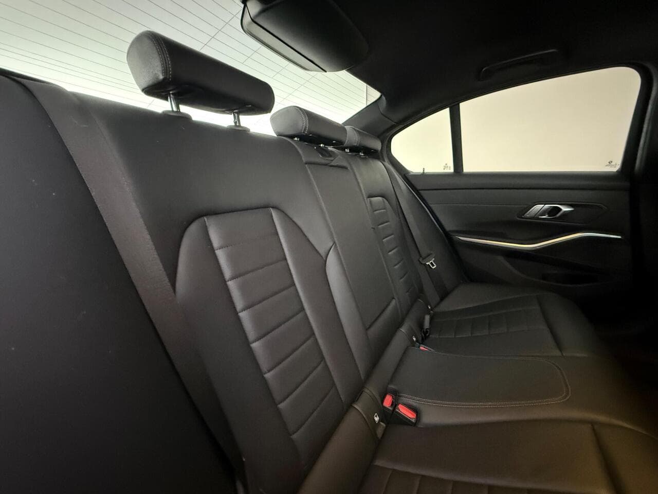 BMW 3 Series thumbnail Seats Rear