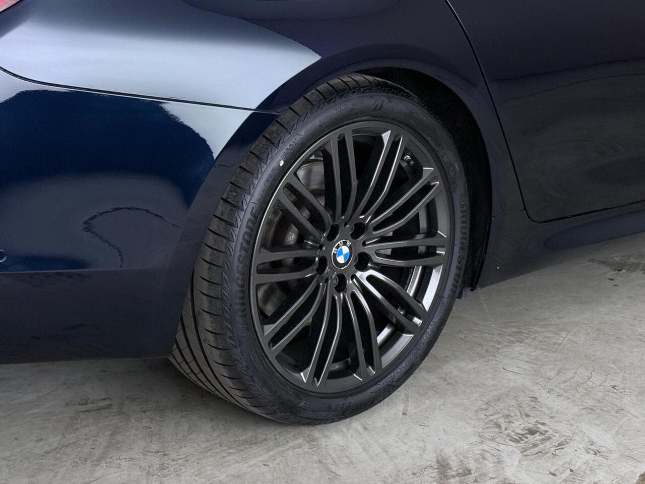 BMW 5 Series thumbnail Wheel