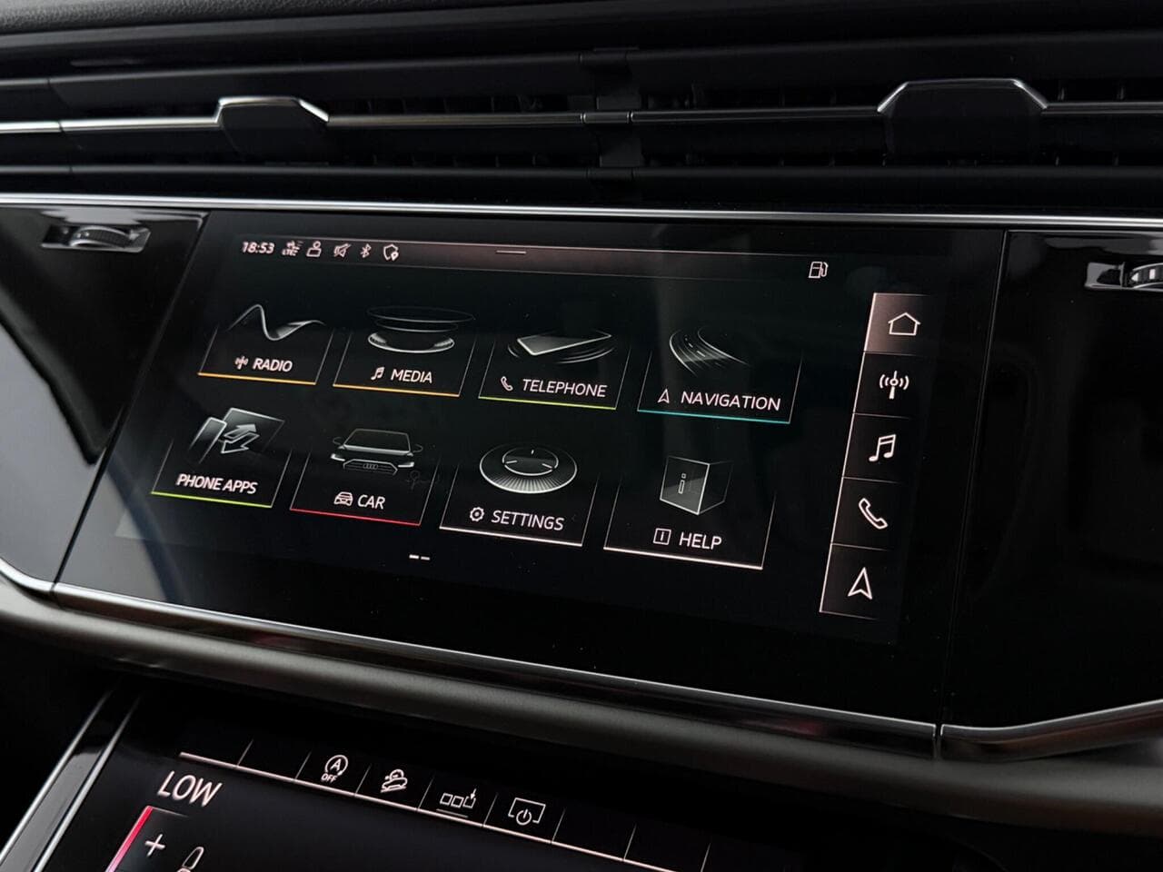 Audi Q7 thumbnail Infotainment System
