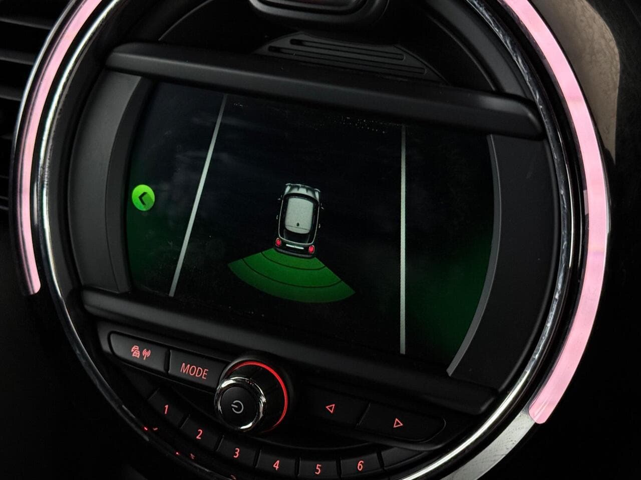 MINI Hatch thumbnail Infotainment System