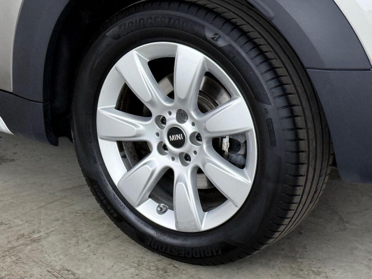 MINI Countryman thumbnail Wheel