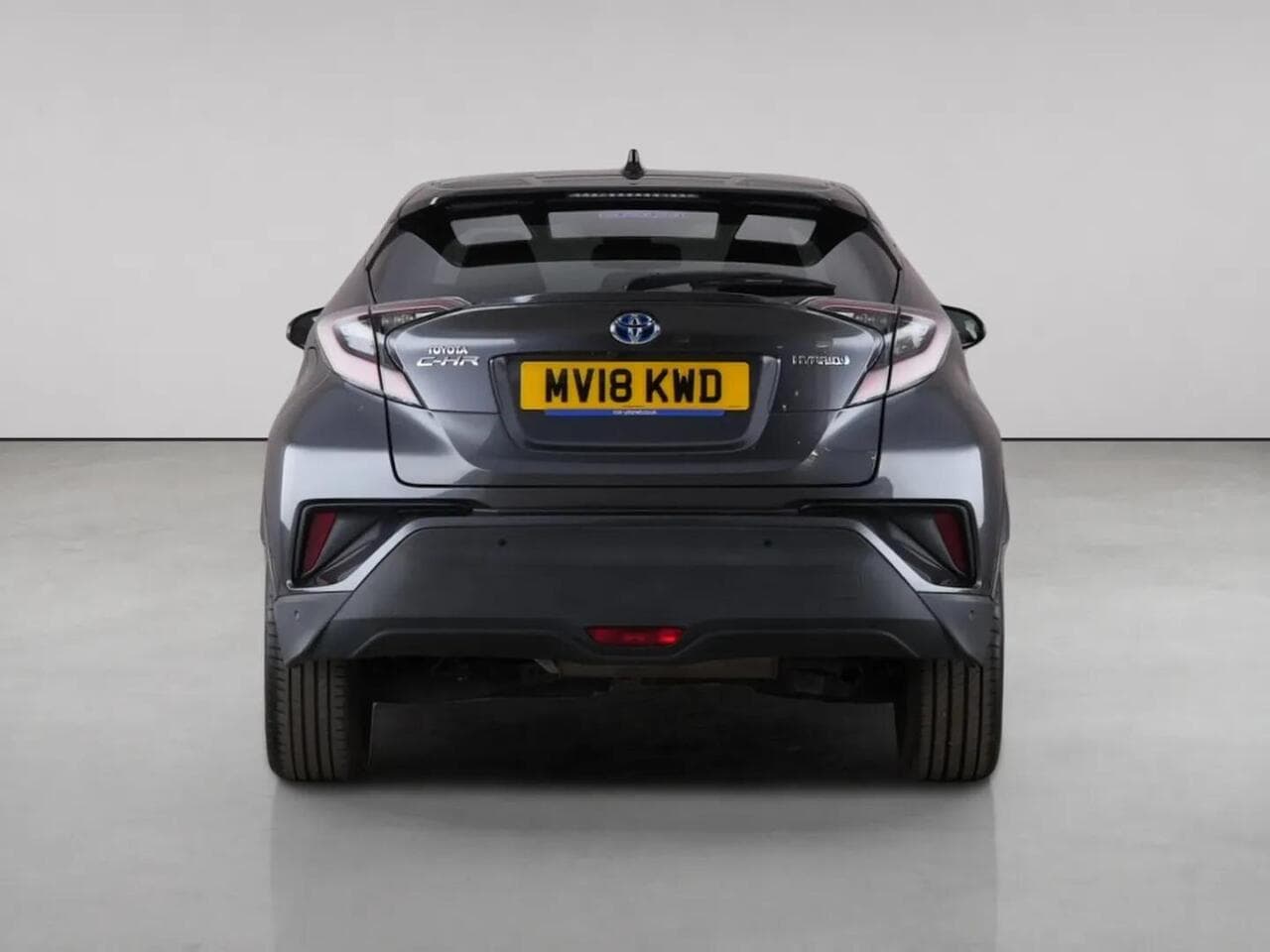 Toyota C-HR thumbnail Rear