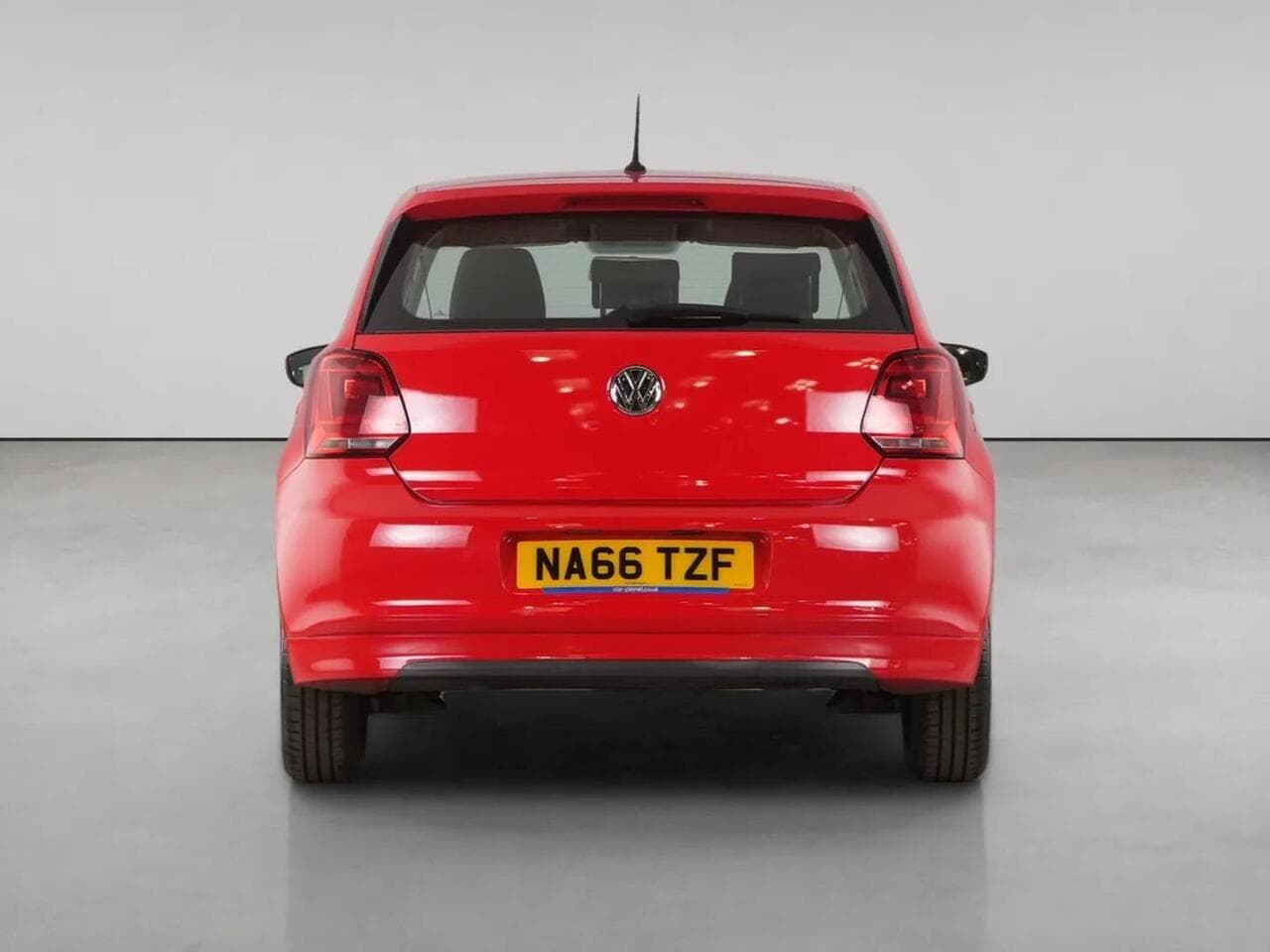 Volkswagen Polo thumbnail Rear