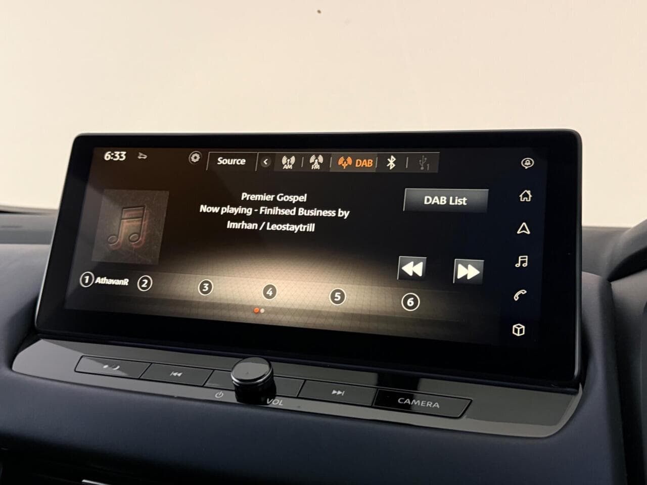 Nissan Qashqai thumbnail Infotainment System