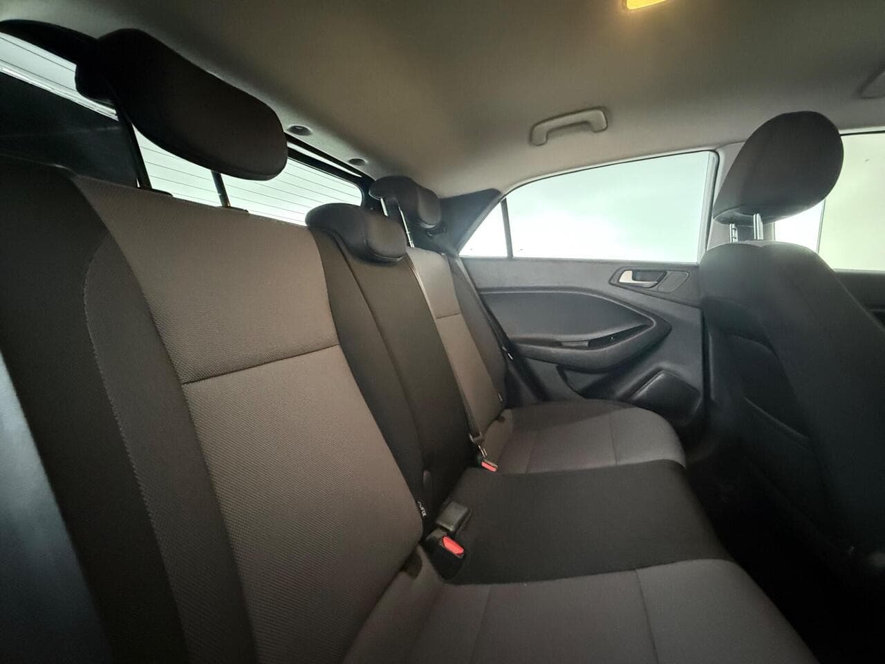 Hyundai i20 thumbnail Seats Rear
