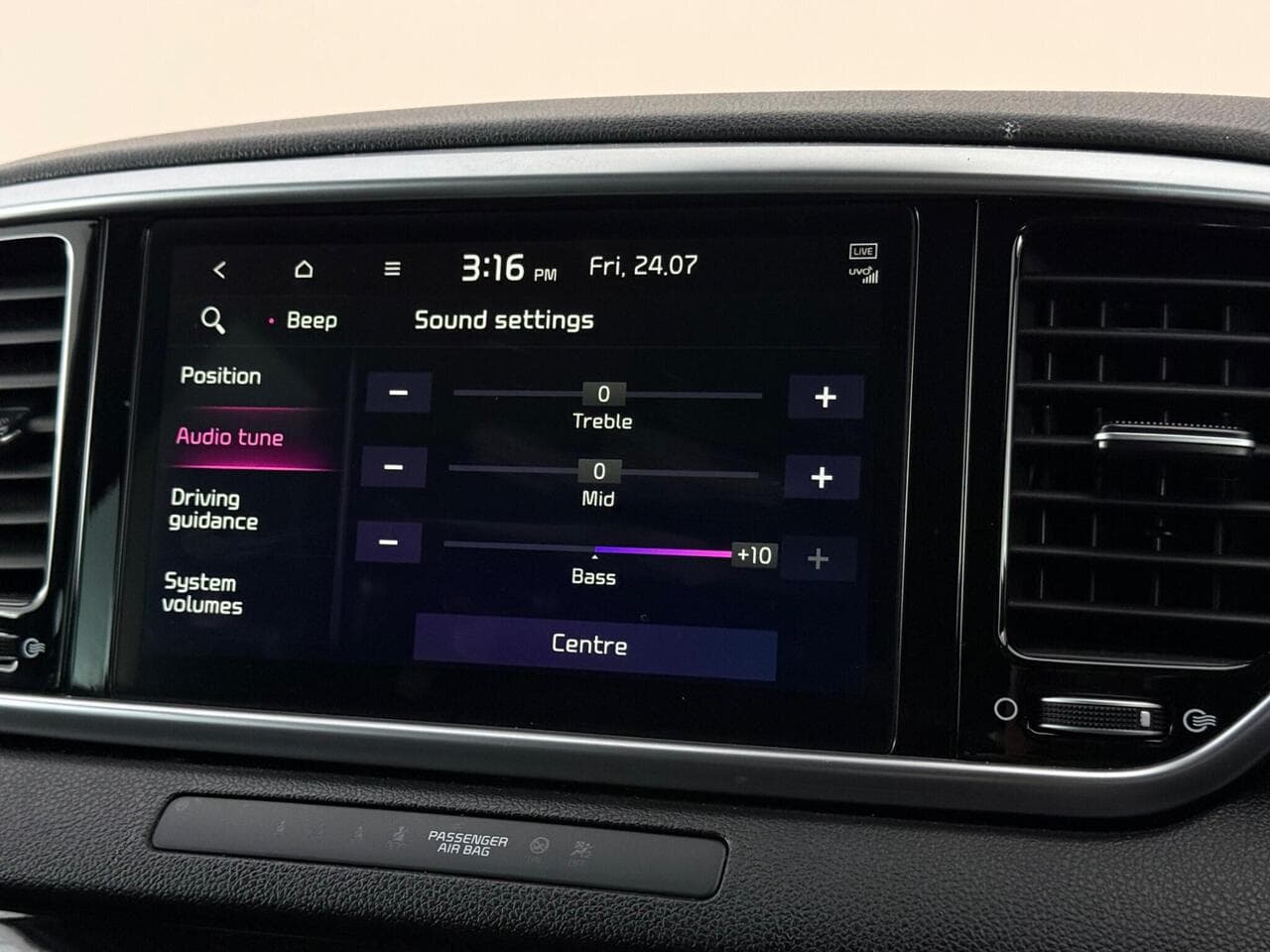 Kia Sportage thumbnail Infotainment System