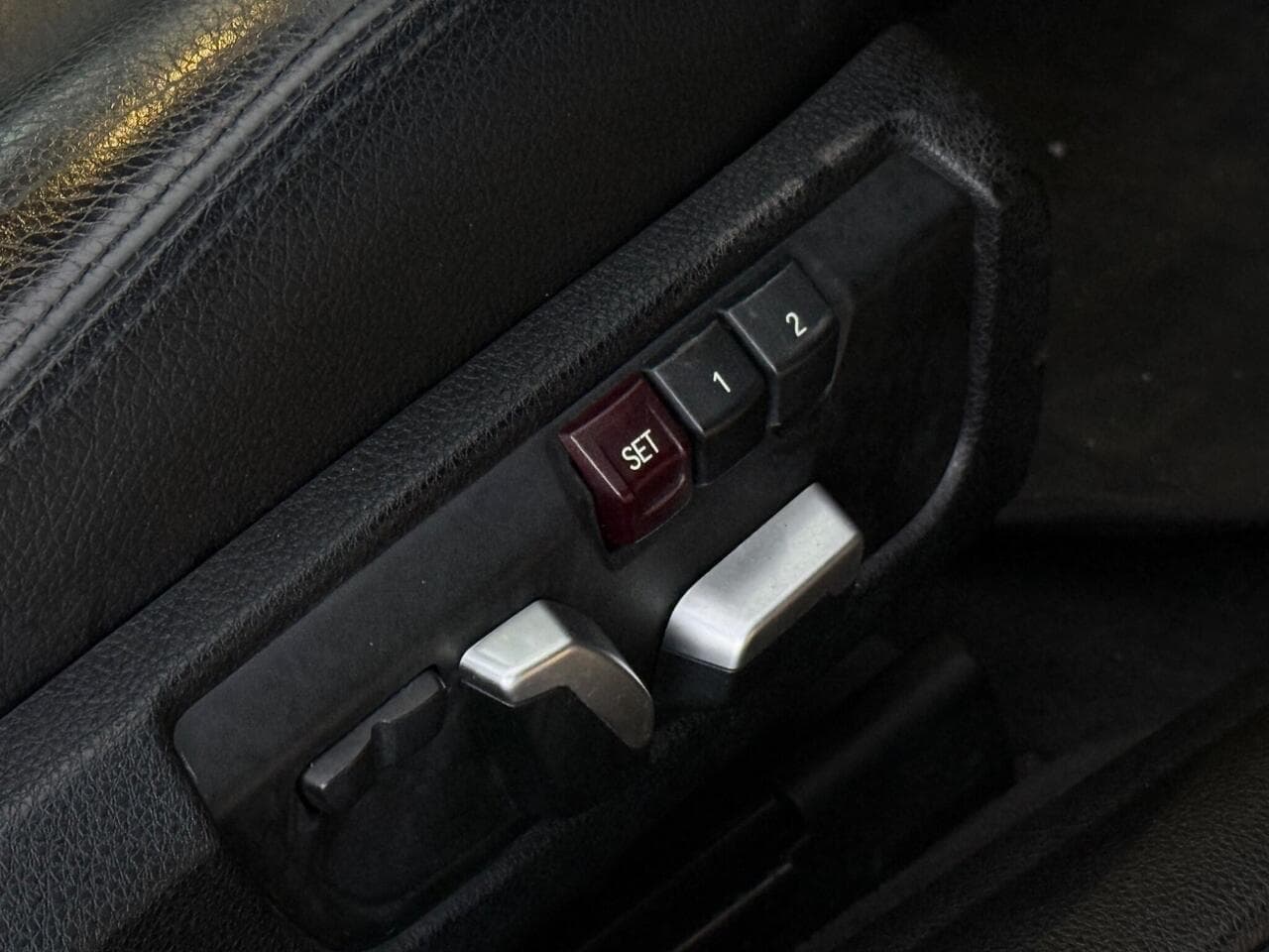 BMW 4 Series thumbnail Misc Controls