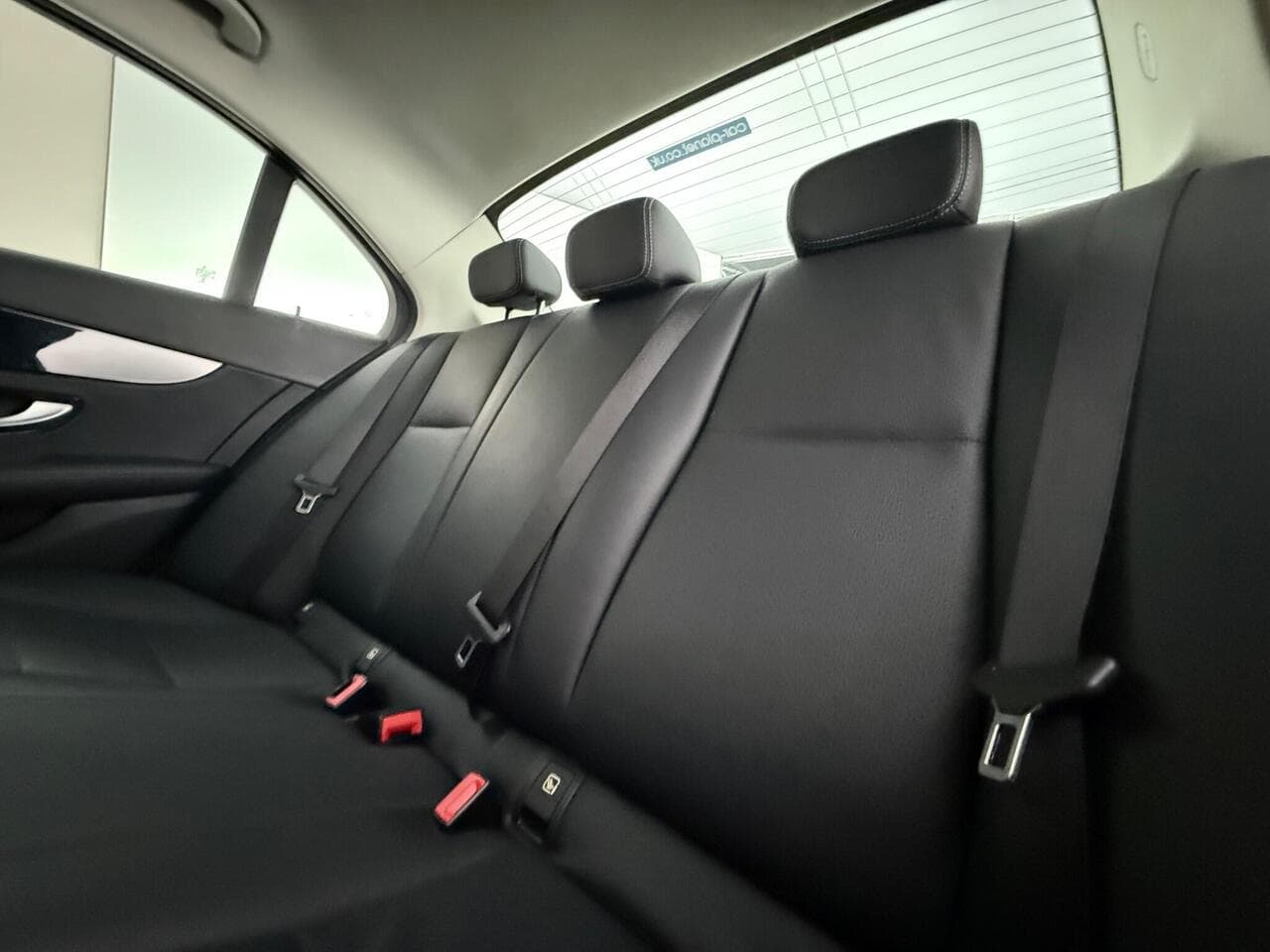 Mercedes-Benz C Class thumbnail Seats Rear