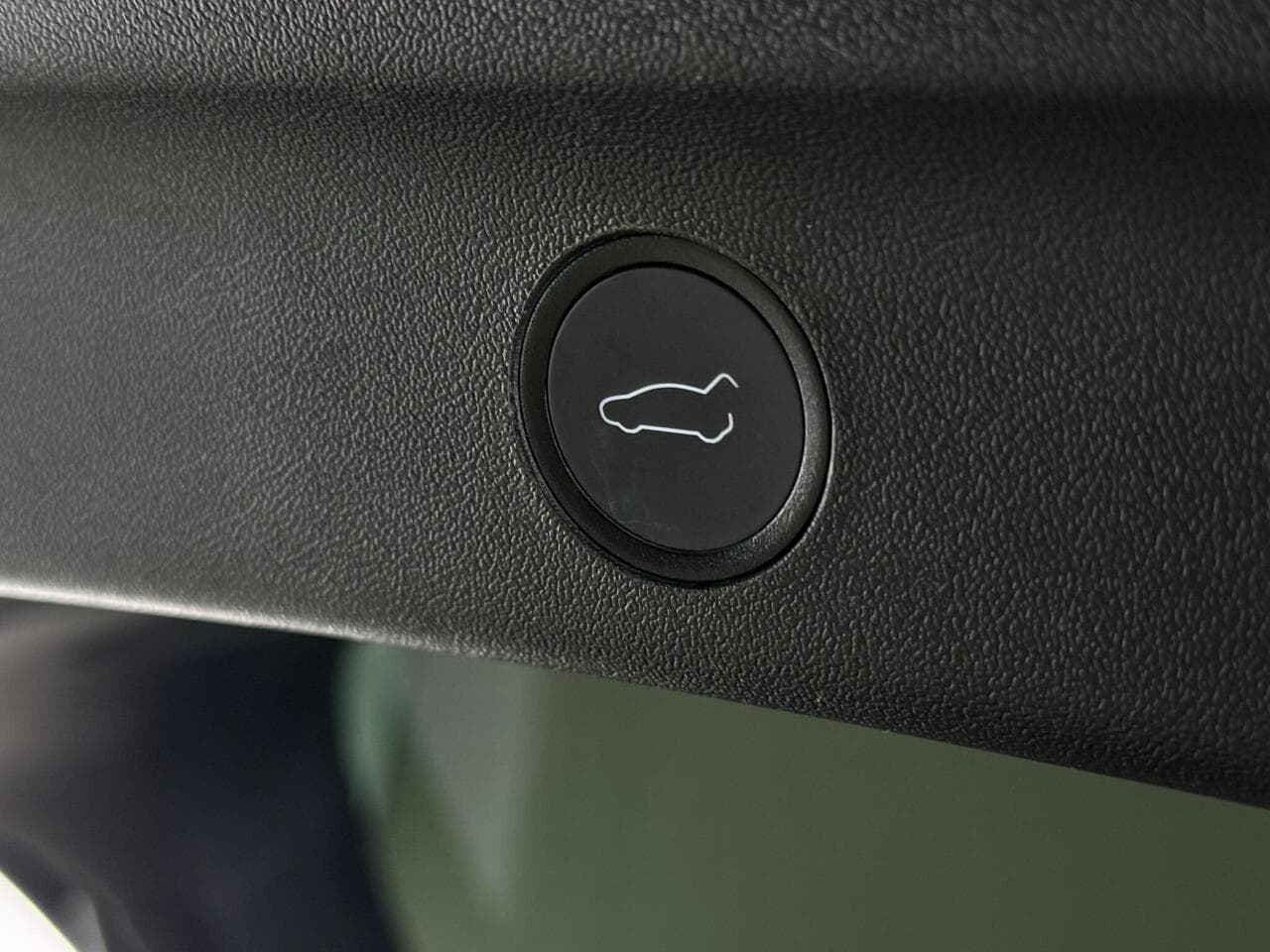 Tesla Model Y thumbnail Misc Controls