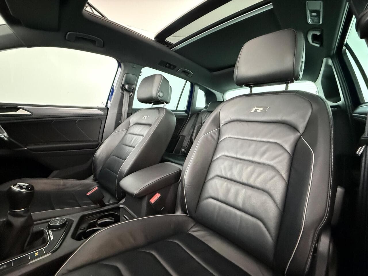 Volkswagen Tiguan thumbnail Seat Front Passenger