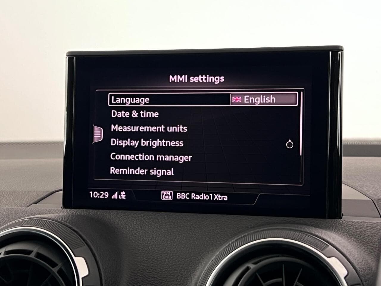 Audi Q2 thumbnail Infotainment System
