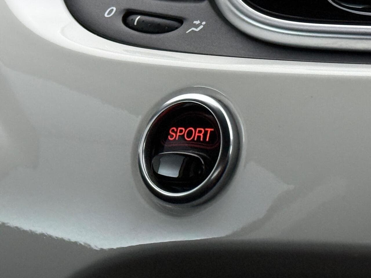 Abarth 595 thumbnail Misc Controls