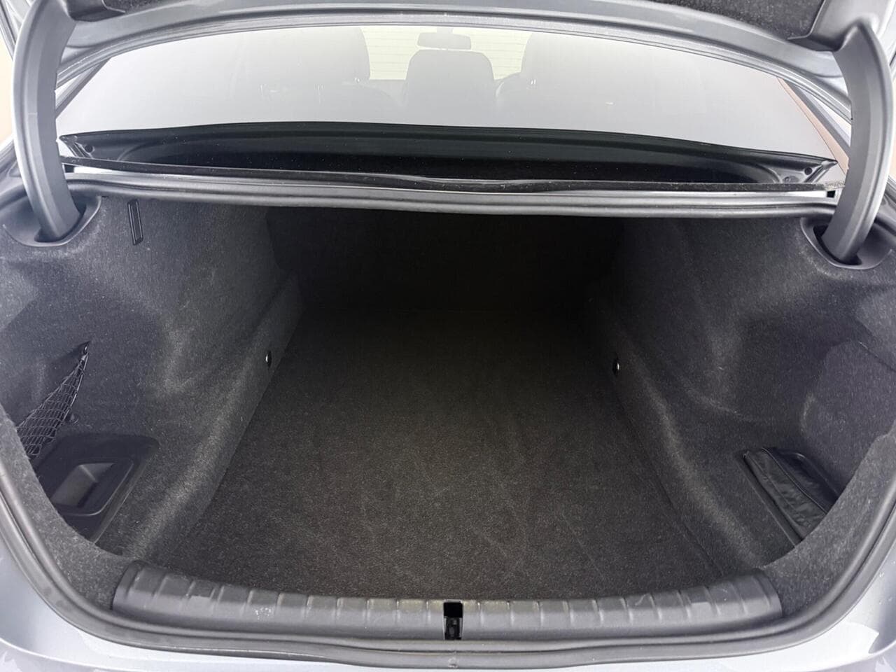 BMW 5 Series thumbnail Boot