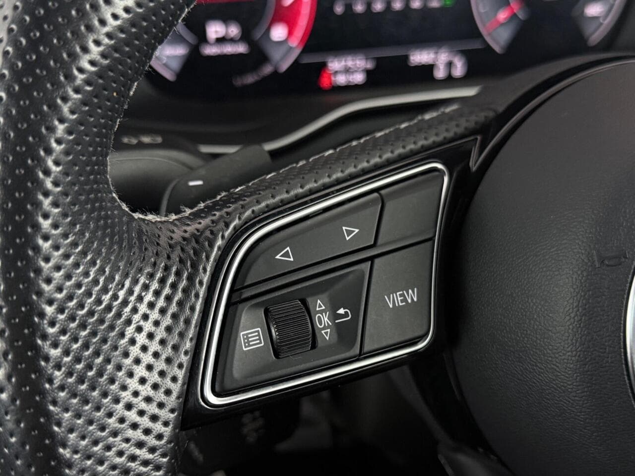 Audi A5 Cabriolet thumbnail Misc Controls