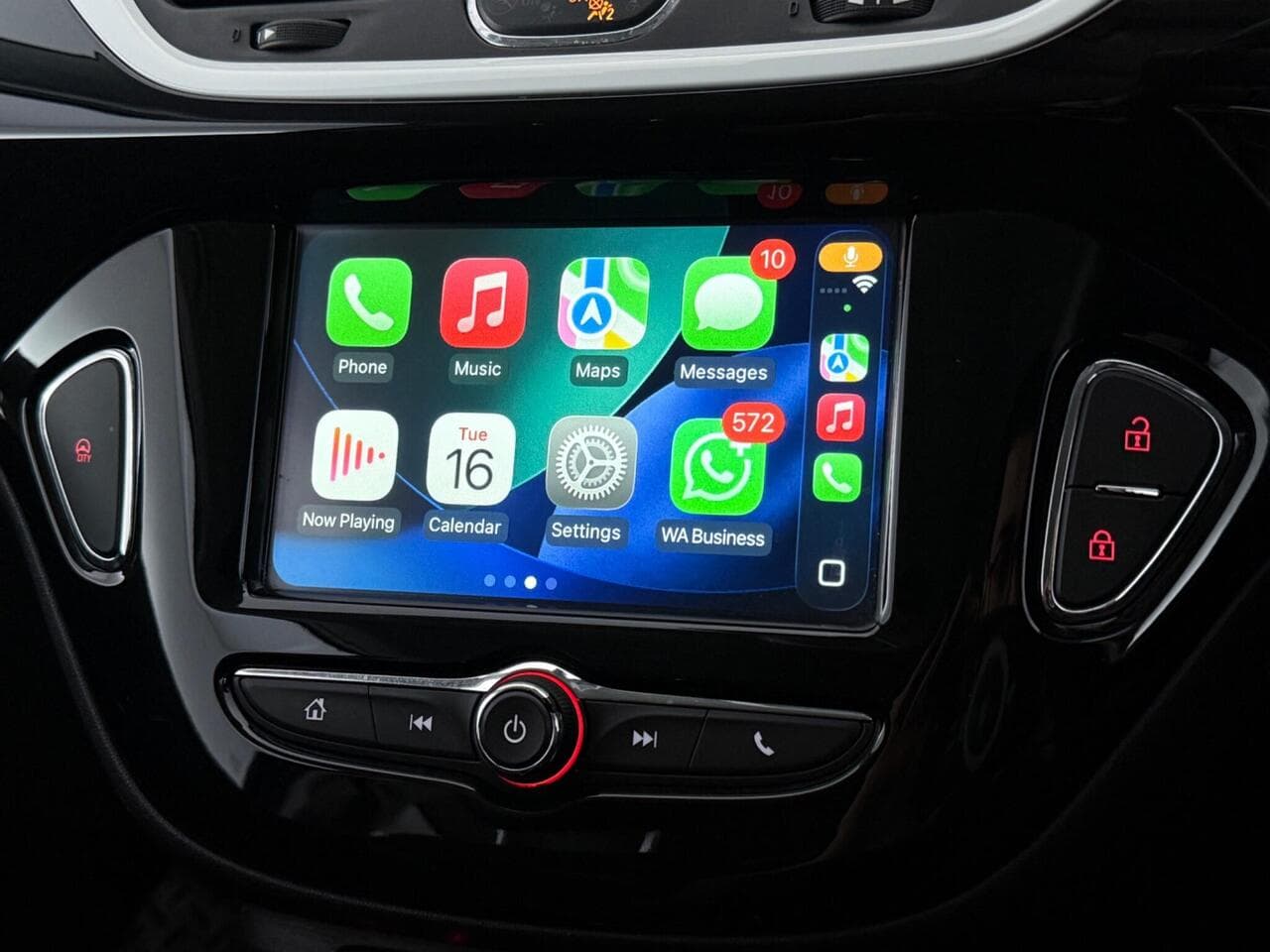 Vauxhall Corsa thumbnail Infotainment System