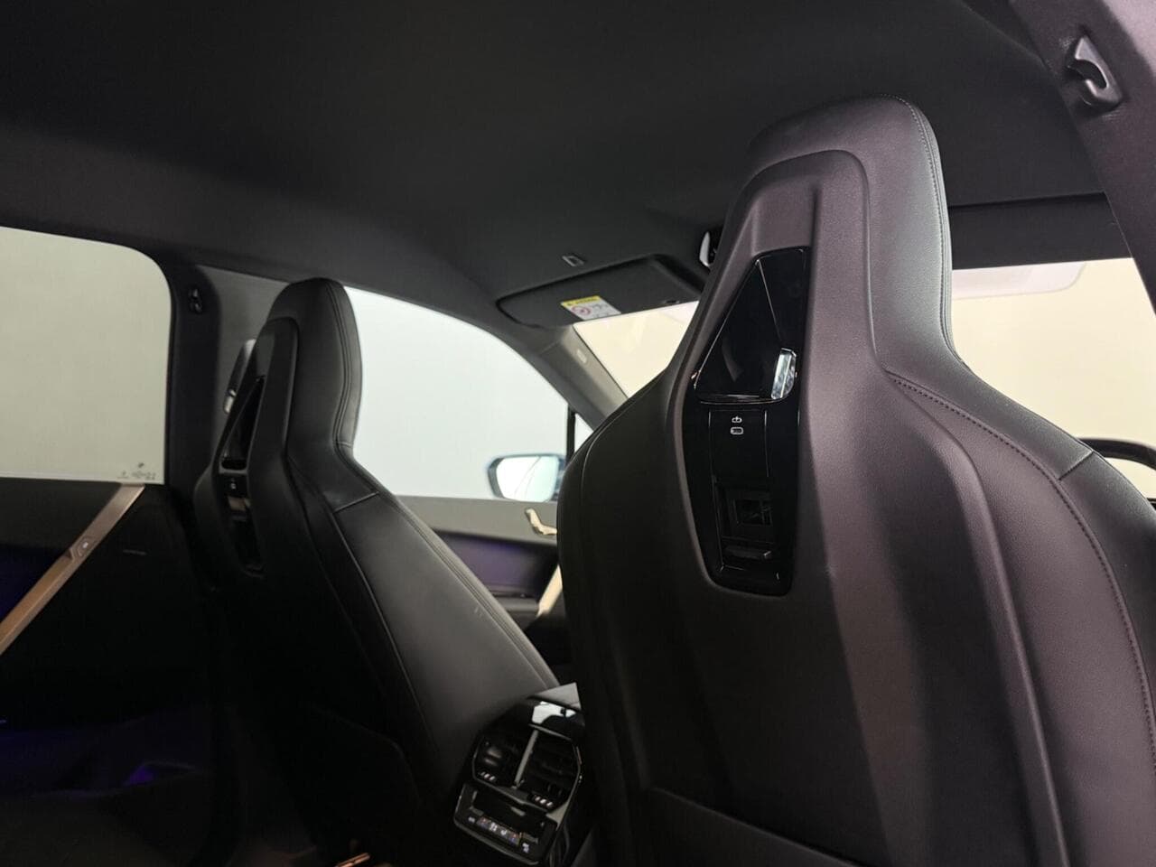 BMW iX thumbnail Inconclusive