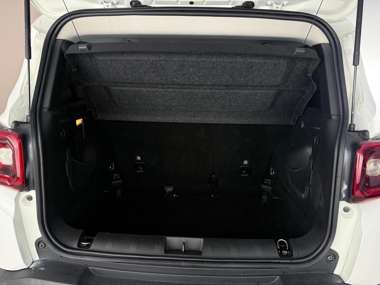 Jeep Renegade thumbnail Boot