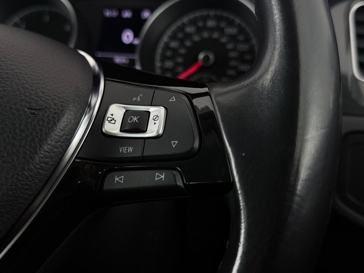 Volkswagen Golf thumbnail Misc Controls