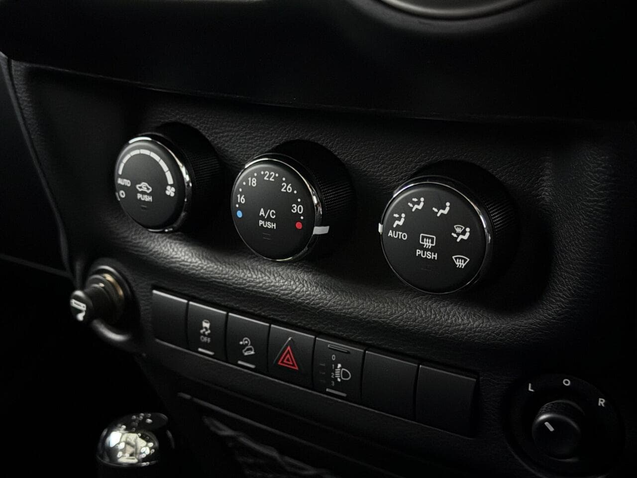 Jeep Wrangler thumbnail Misc Controls