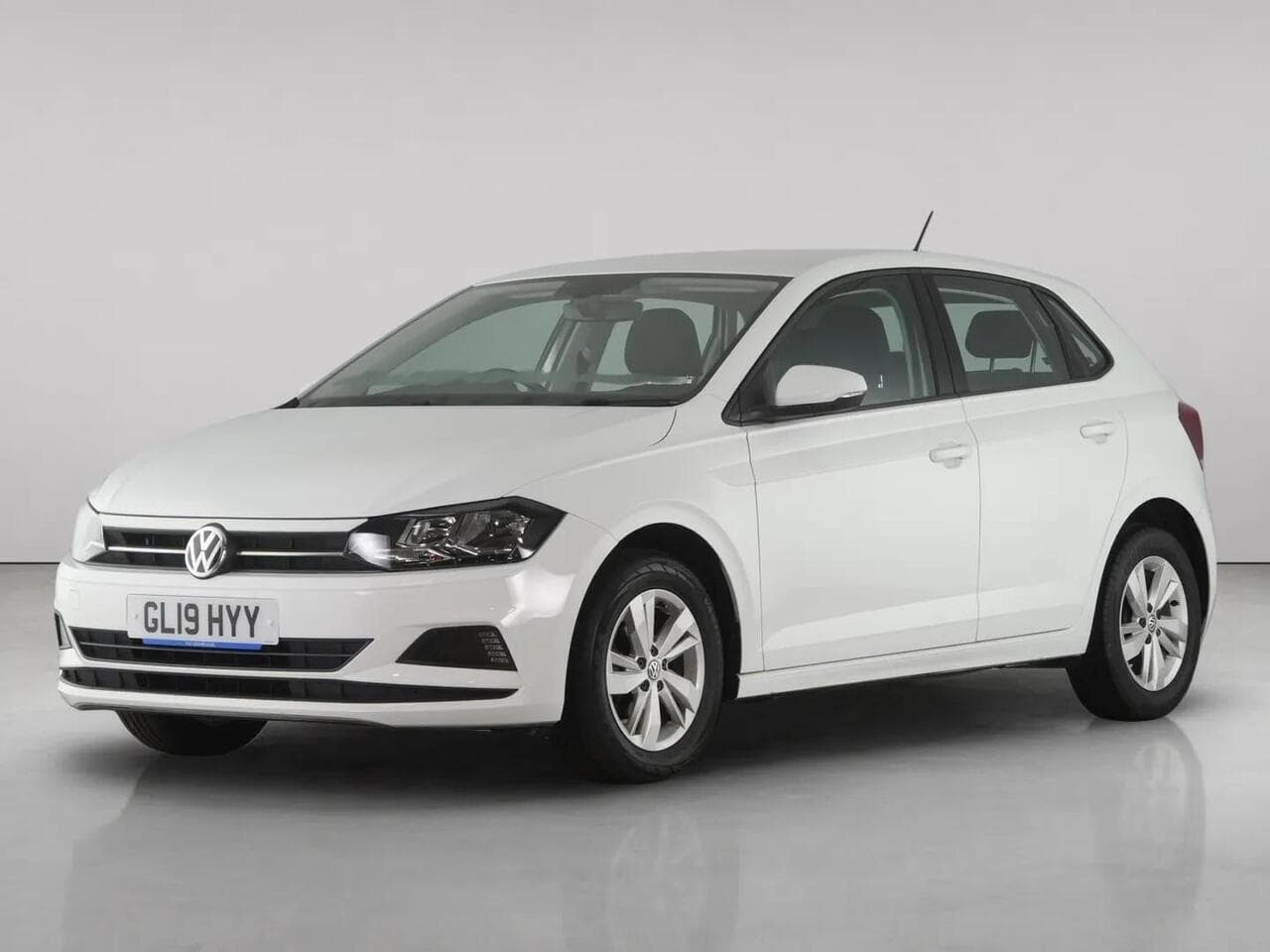 Volkswagen Polo thumbnail Front Left