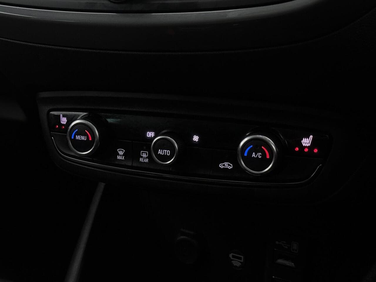 Vauxhall Crossland thumbnail Misc Controls