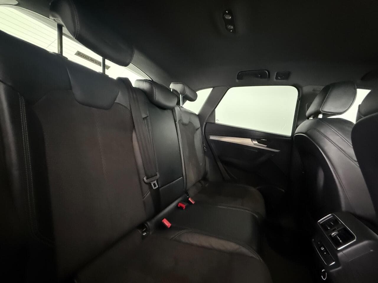 Audi Q5 thumbnail Seats Rear