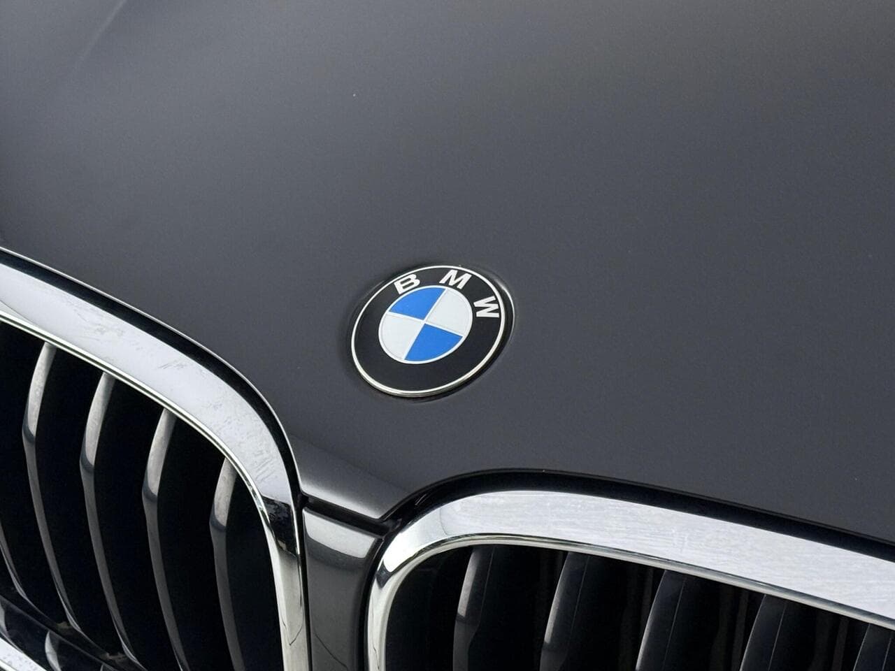 BMW X3 thumbnail Badge Exterior