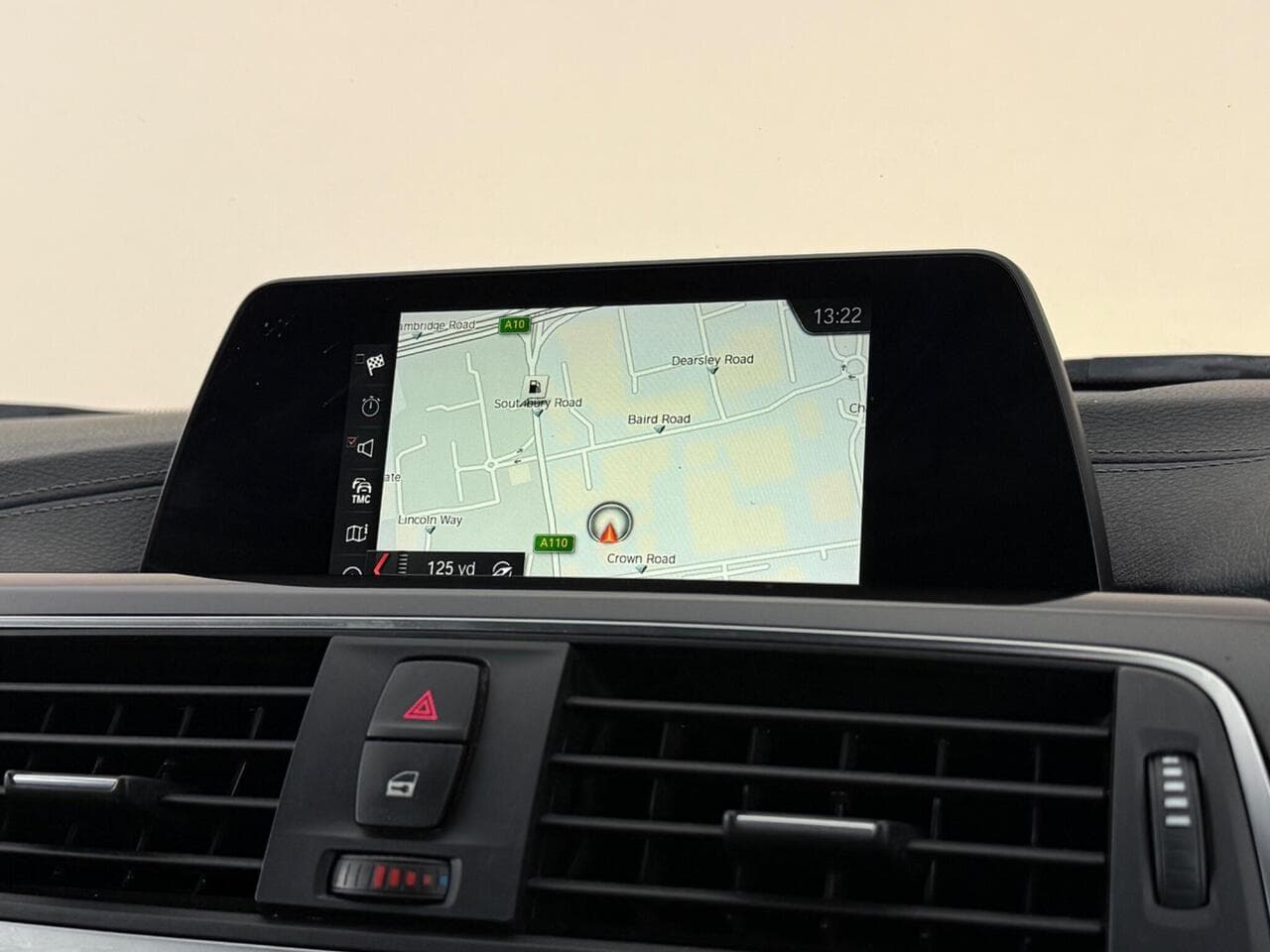 BMW 3 Series thumbnail Infotainment System