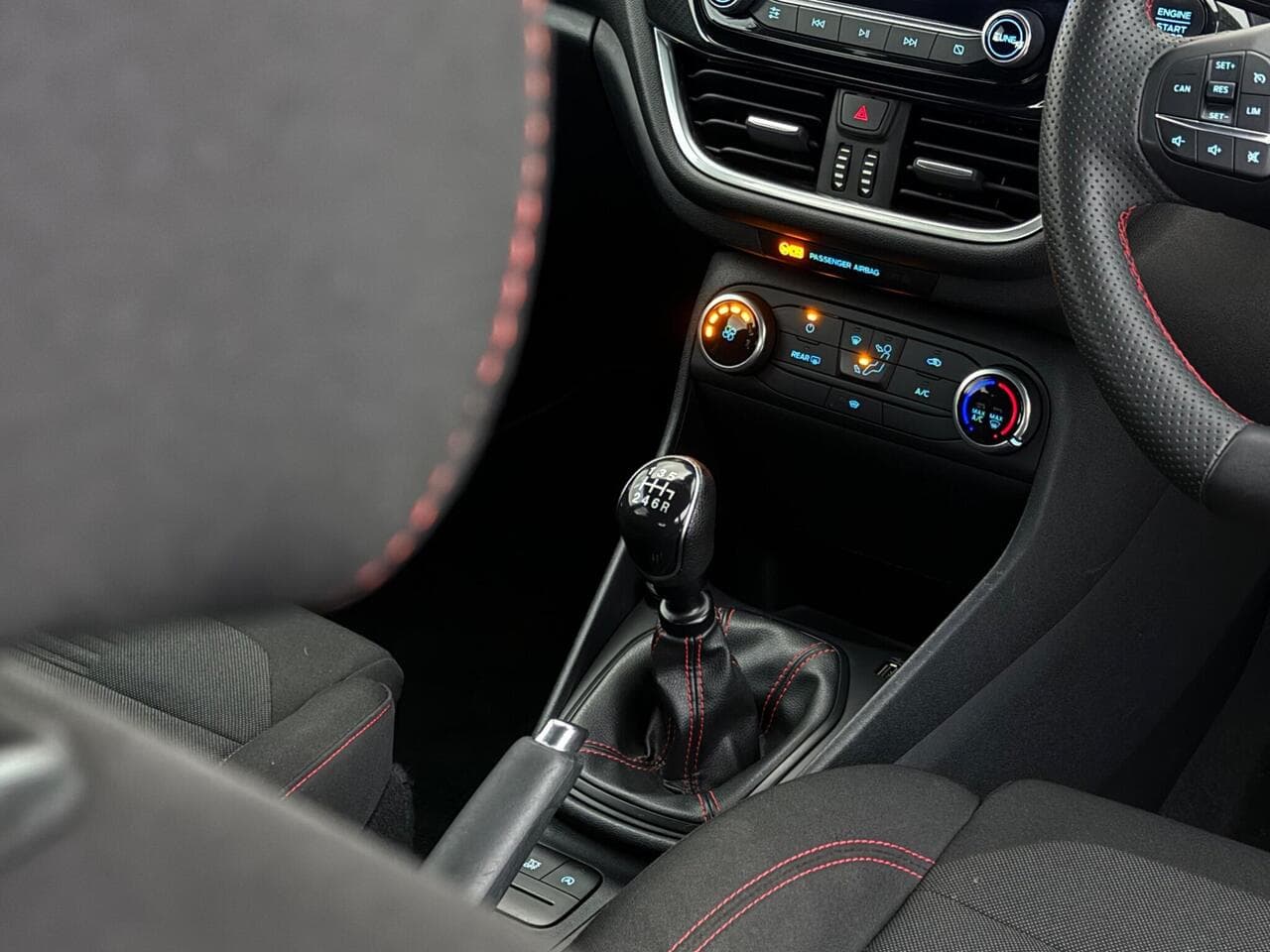Ford Fiesta thumbnail Interior Front