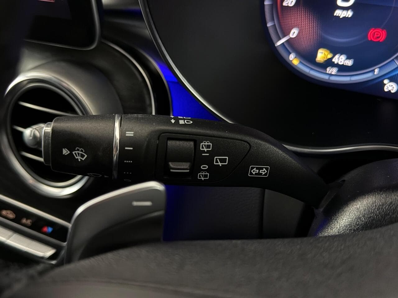 Mercedes-Benz GLC thumbnail Misc Controls