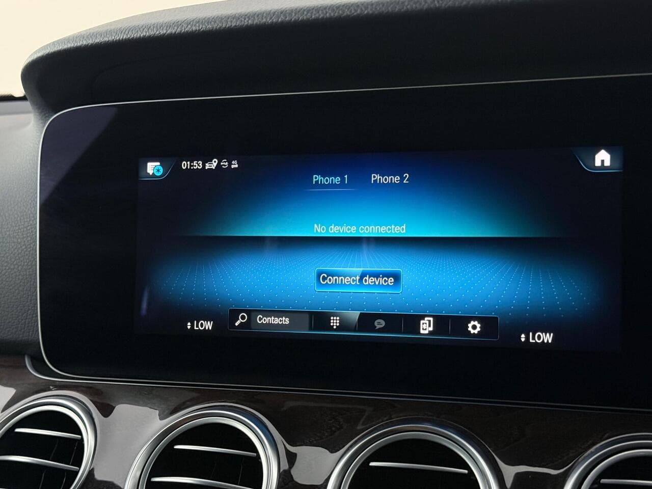 Mercedes-Benz E Class thumbnail Infotainment System