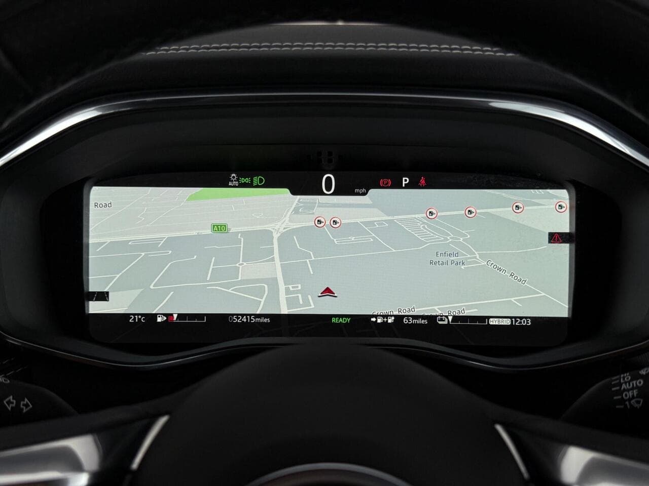 Jaguar F-PACE thumbnail Infotainment System